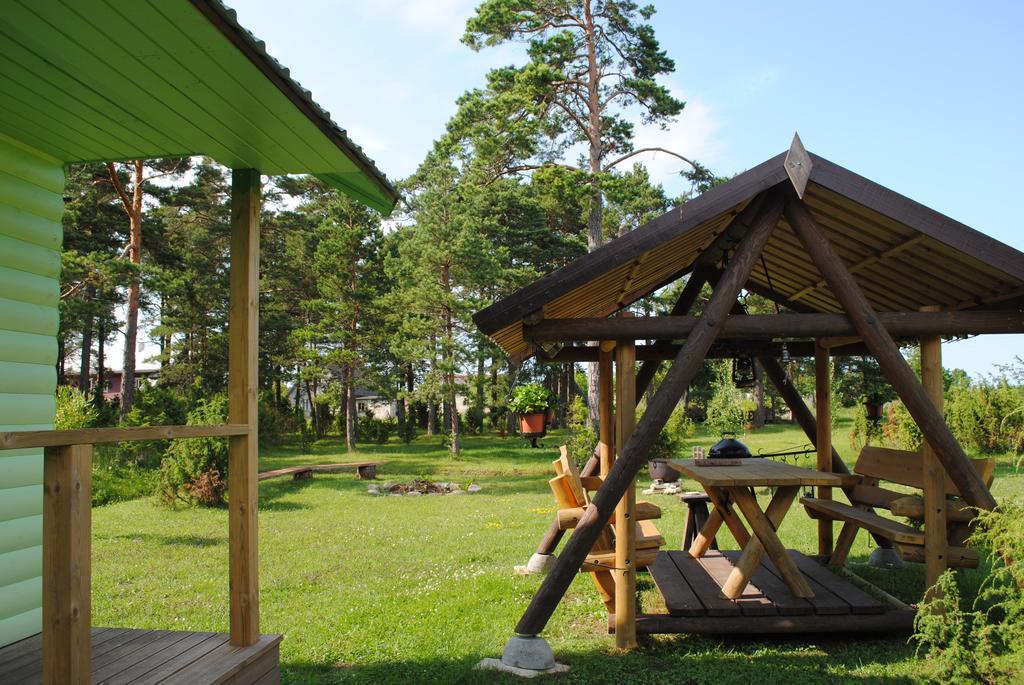 Hotel Kuivastujaani Pokój zdjęcie